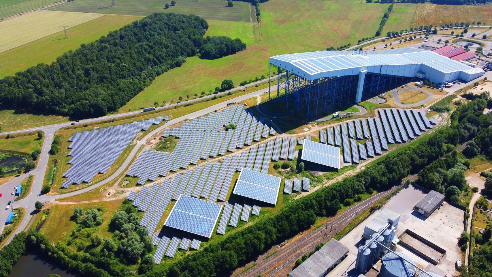 Großflächige Solaranlagen
